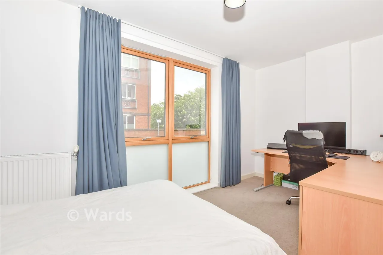 Avebury Avenue, Tonbridge, TN9, photo 7