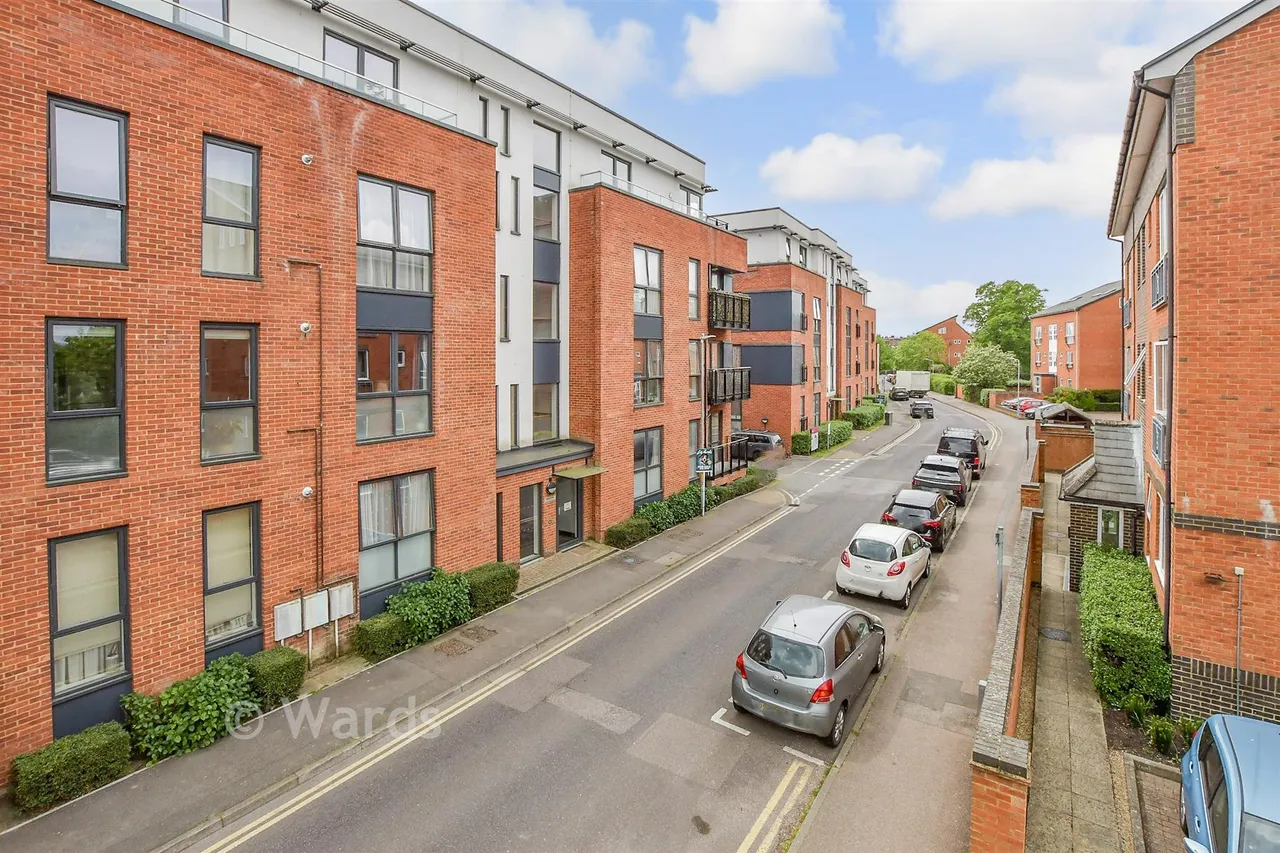 Avebury Avenue, Tonbridge, TN9, photo 10