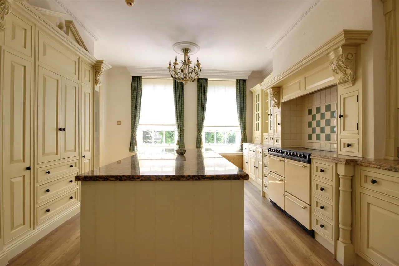 Hall Park, Swanland, photo 16