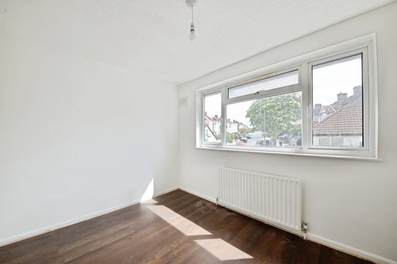 Hampden Way, London, N14, photo 17