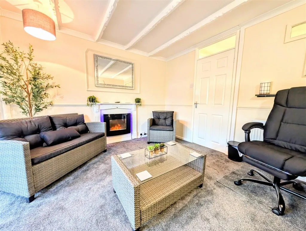 Edinburgh Drive, Willenhall, WV12, photo 9