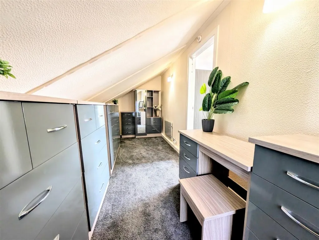 Edinburgh Drive, Willenhall, WV12, photo 17