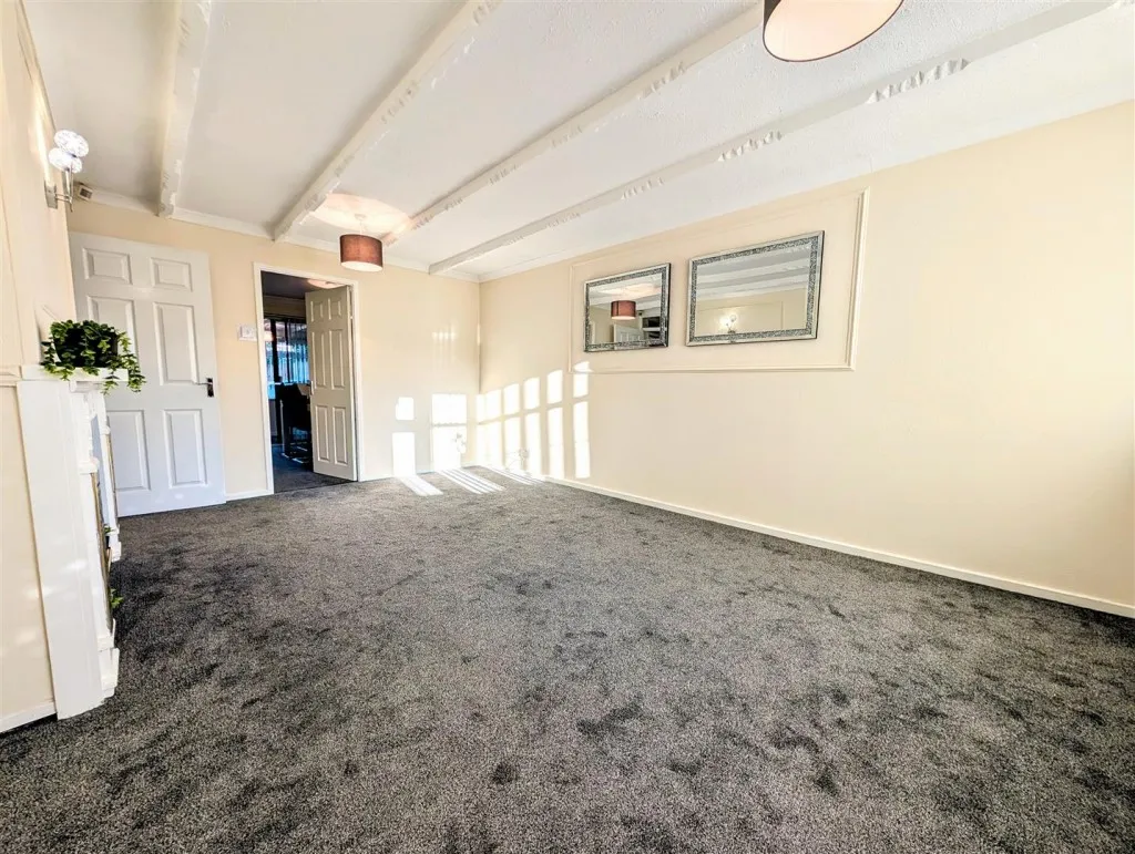 Edinburgh Drive, Willenhall, WV12, photo 5