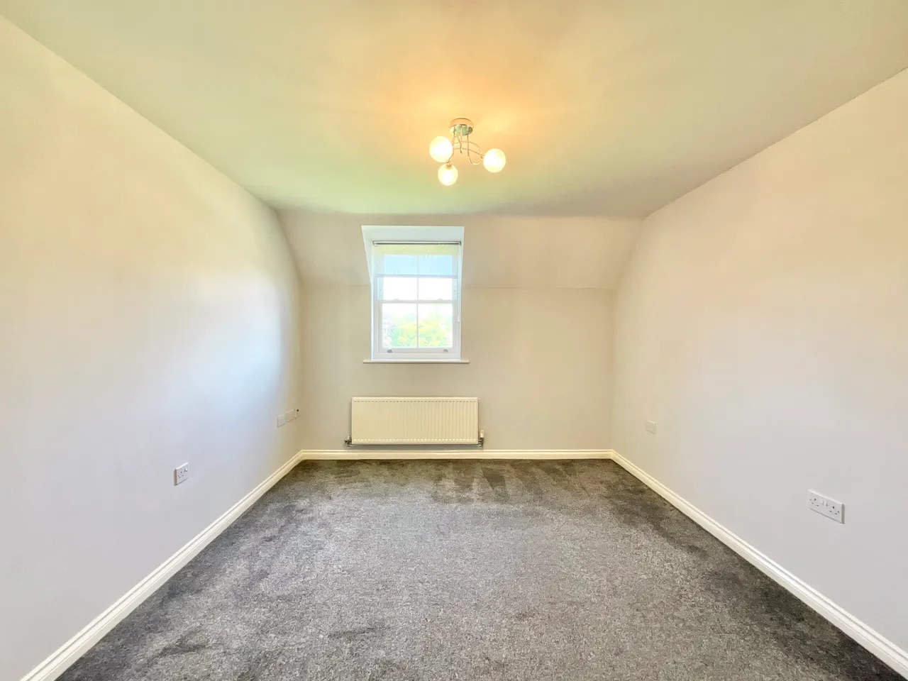 Riverside Crescent, Hall Yard, ST10, photo 9
