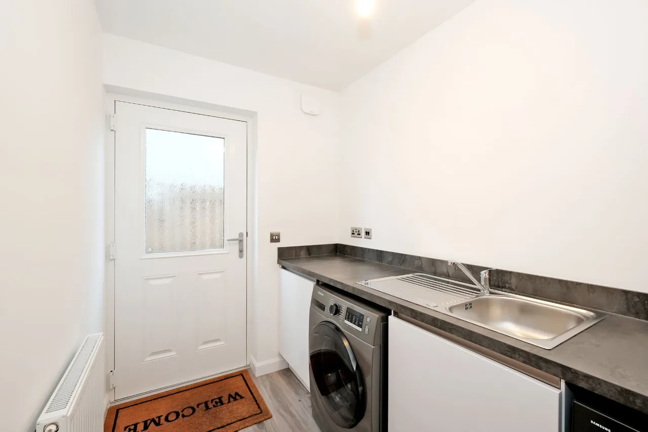 Daisy Close, Mintlaw, AB42, photo 12