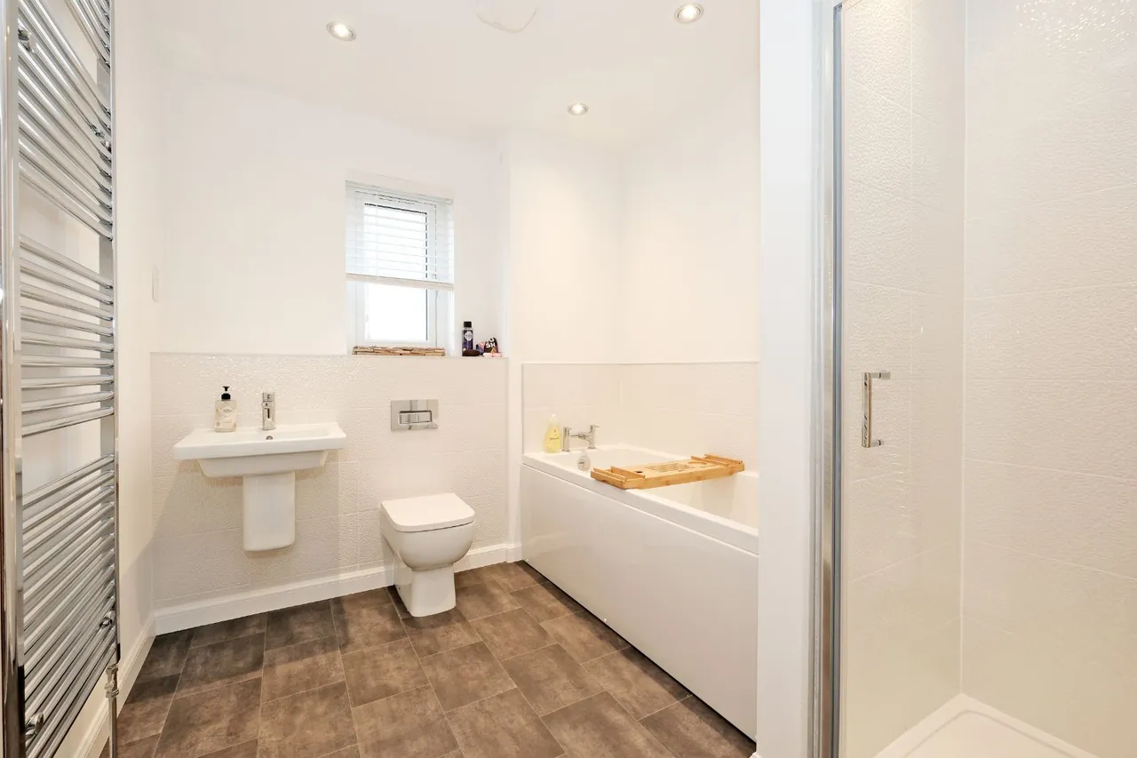Daisy Close, Mintlaw, AB42, photo 27