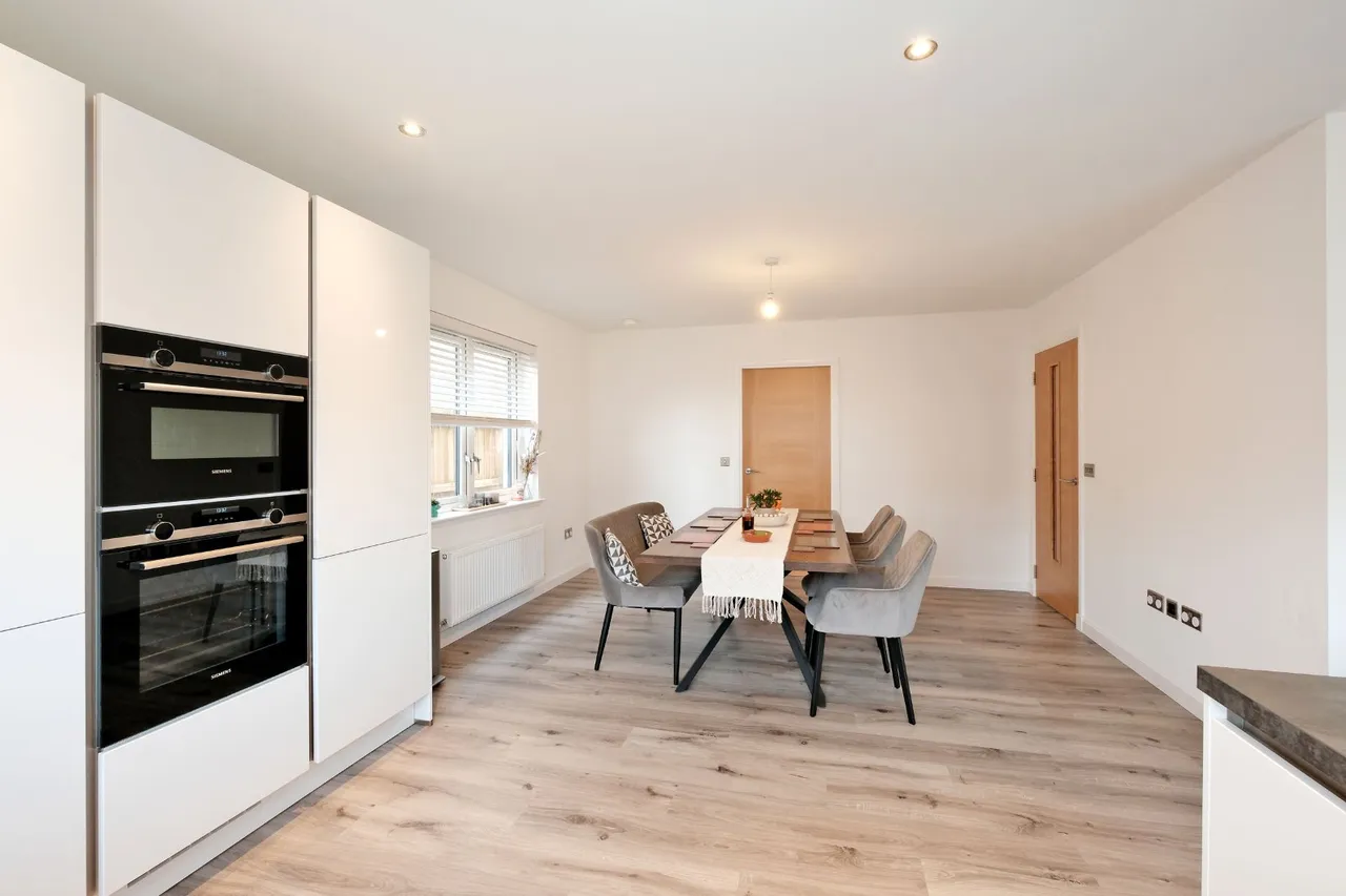 Daisy Close, Mintlaw, AB42, photo 9