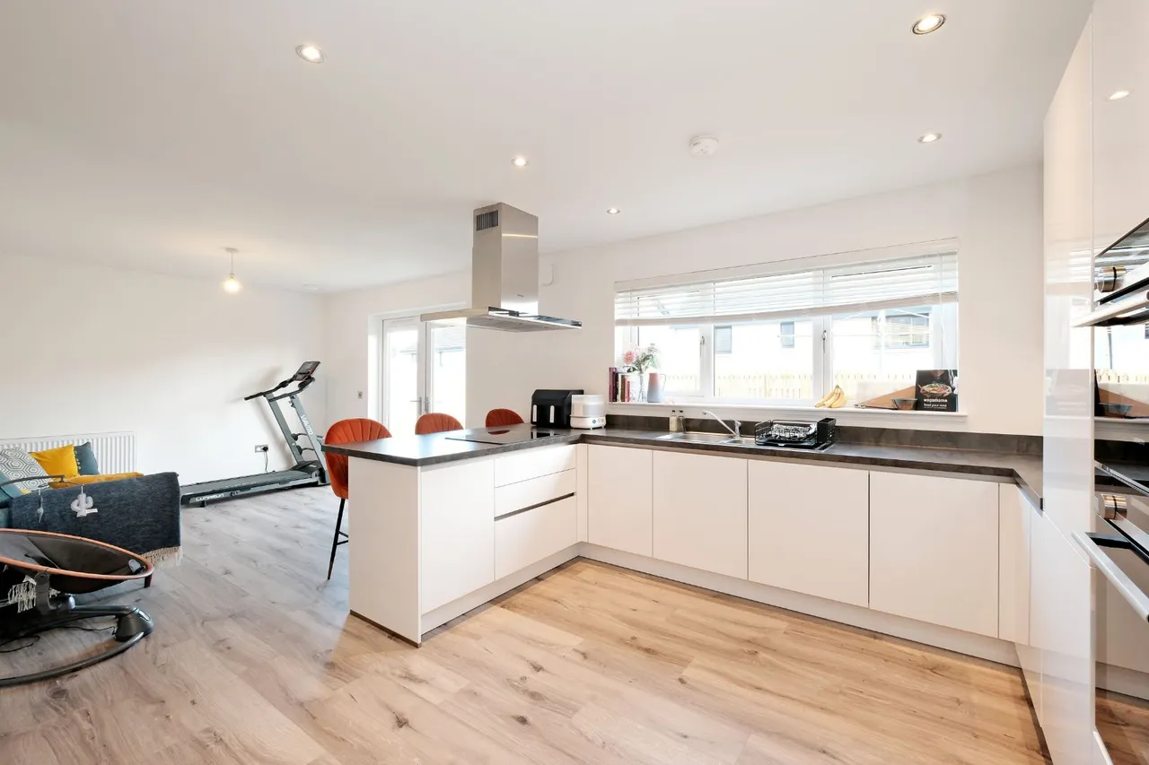 Daisy Close, Mintlaw, AB42, photo 8