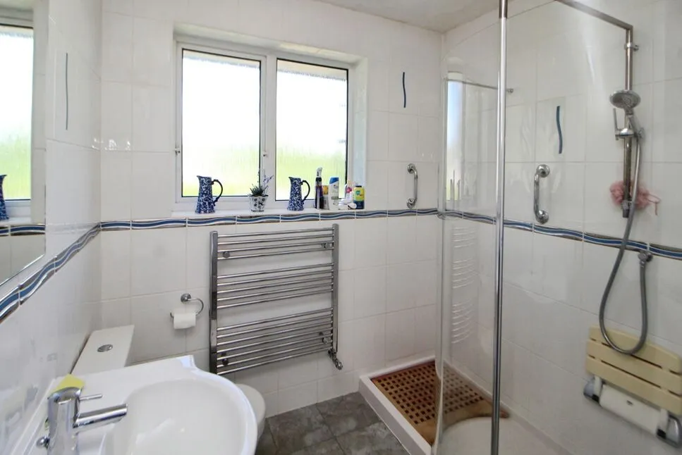 Longclough Drive, Glossop, Derbyshire, SK13, photo 6