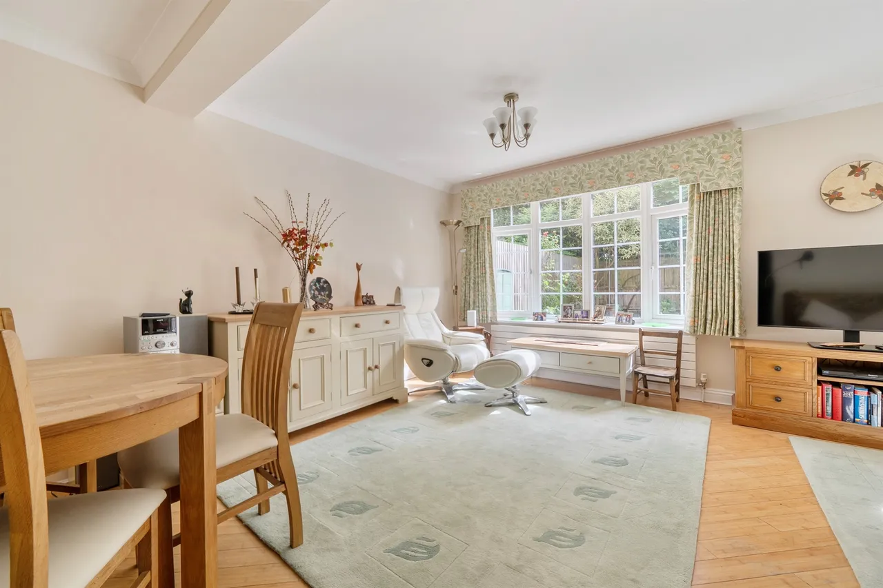 Laura Close, Enfield, EN1, photo 6
