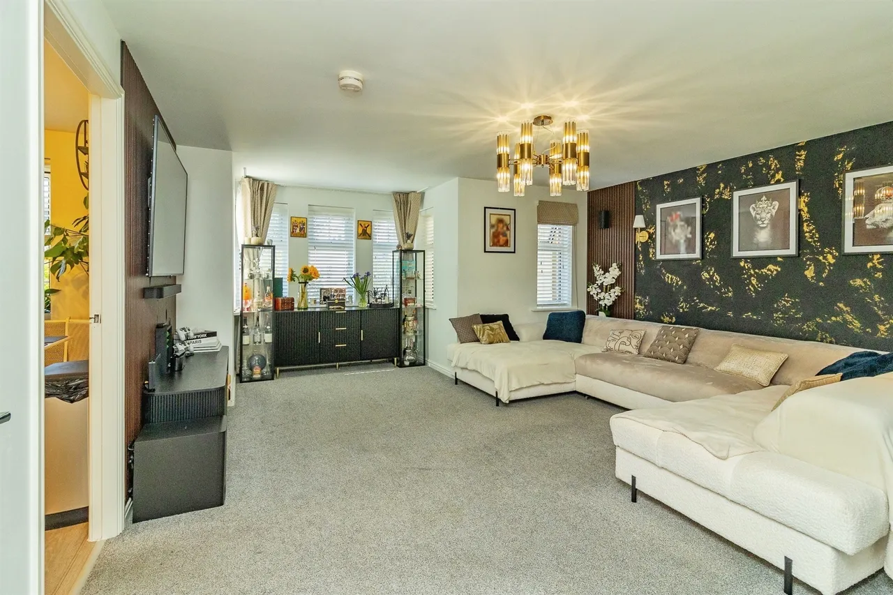 2 bed flat for sale — The Hawthorns, Flitwick, Bedford