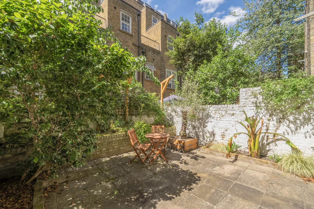 Flat 1, 123 St Georges Drive, London, photo 3