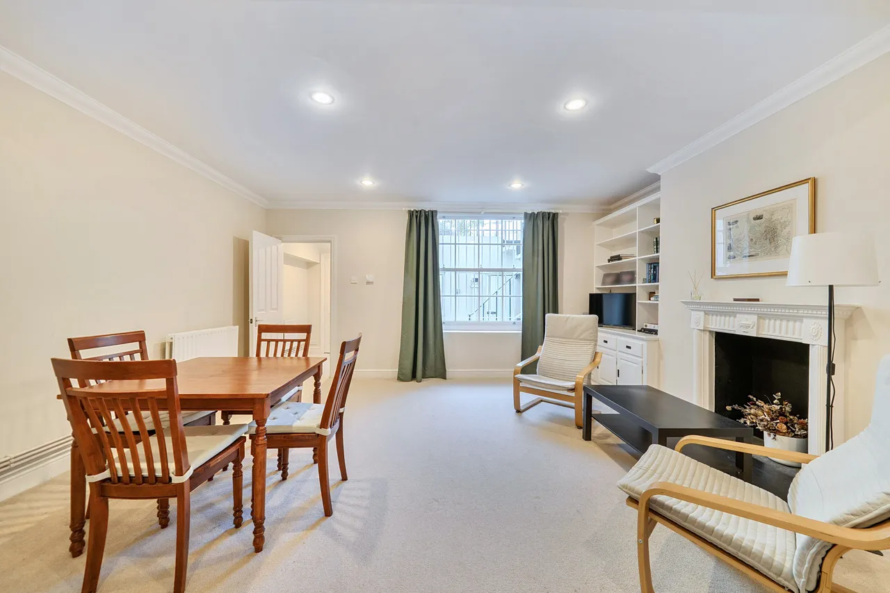 2 bed flat for sale — Flat 1, 123 St Georges Drive, London