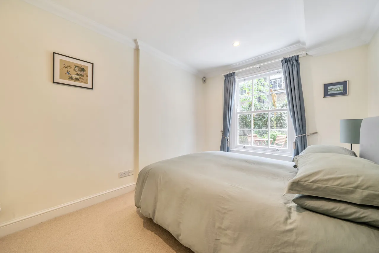 Flat 1, 123 St Georges Drive, London, photo 8