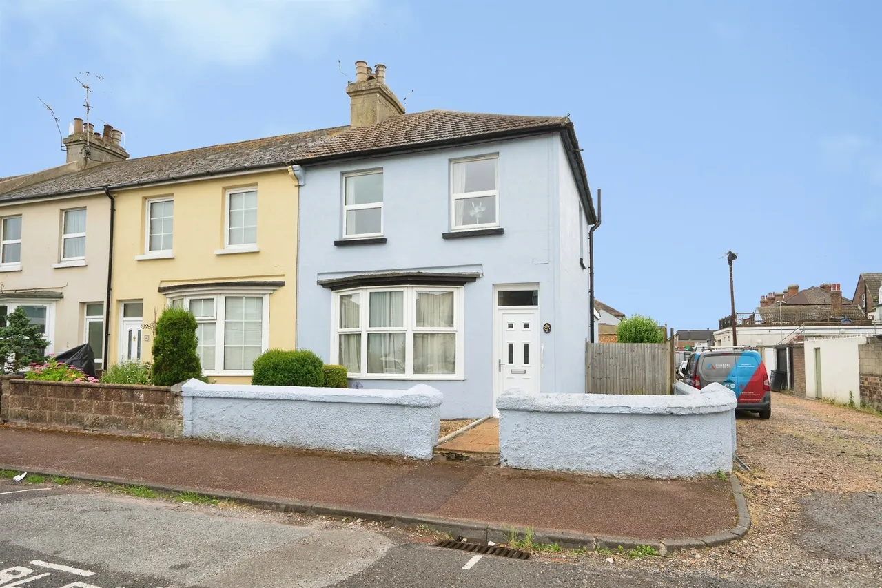 3 bed house for sale — Hydney Street, Eastbourne