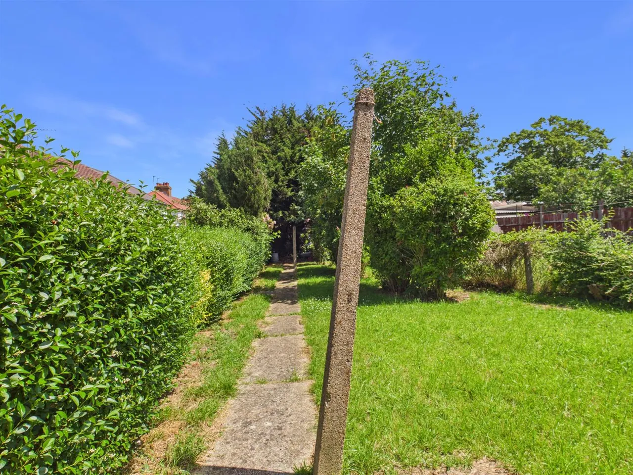 Eastcote Lane, Northolt, UB5 5RQ, photo 11