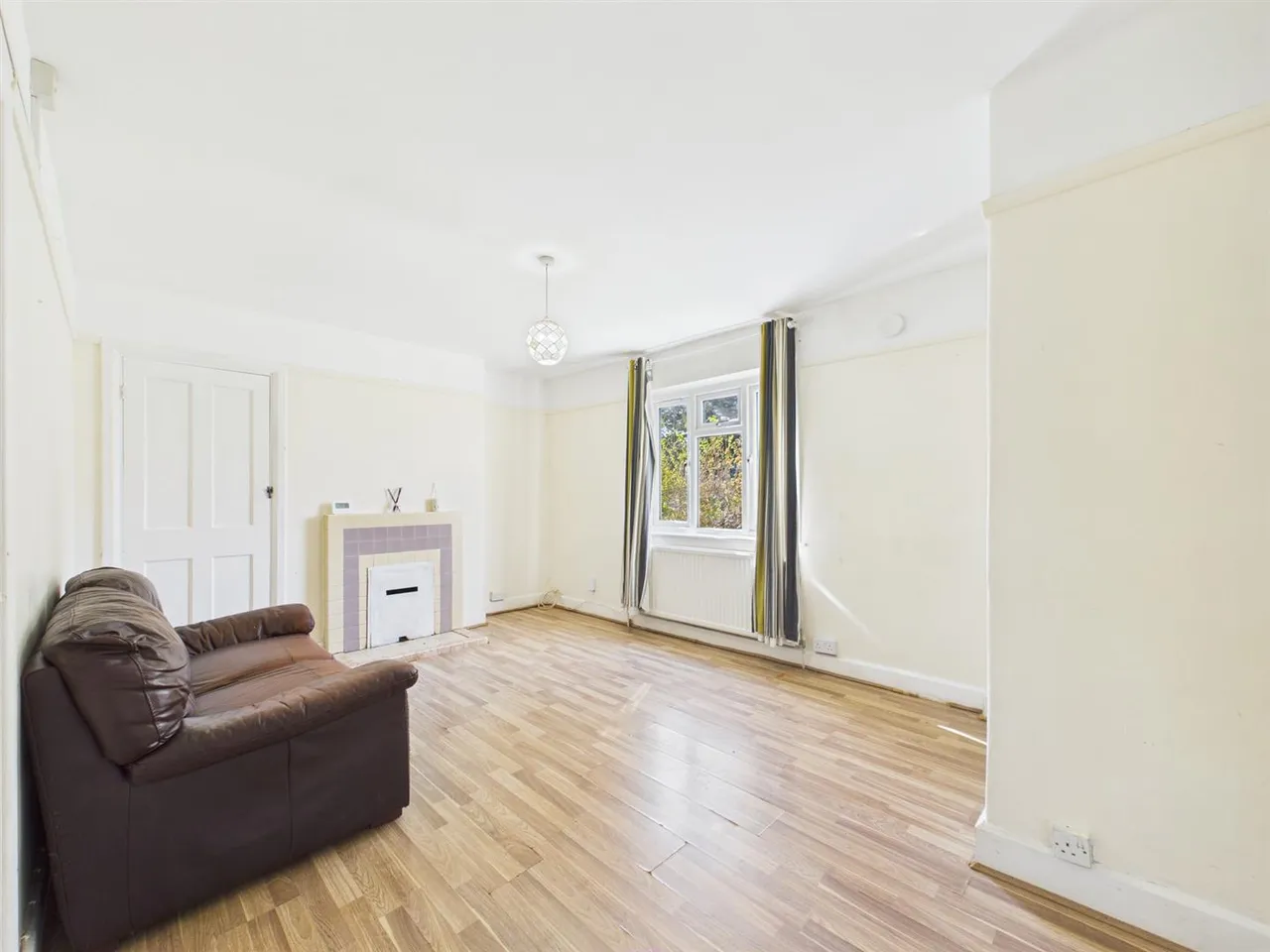 Eastcote Lane, Northolt, UB5 5RQ, photo 4