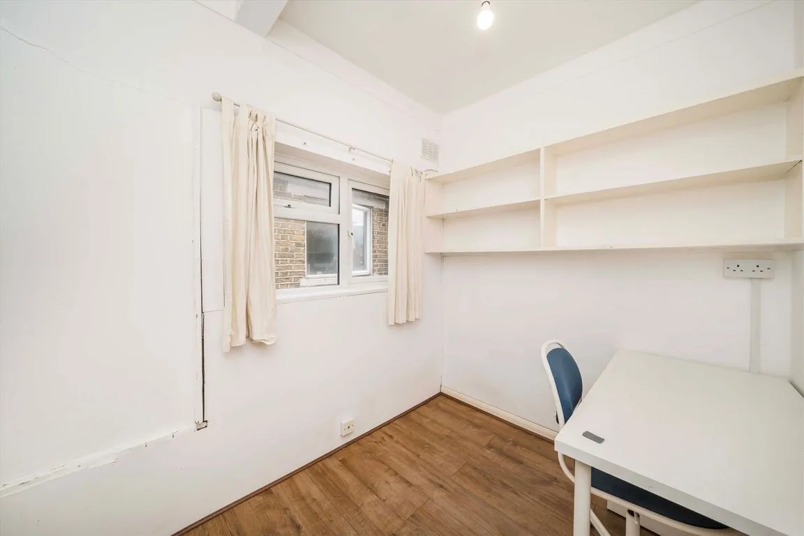 Villiers Road, KT1, photo 9