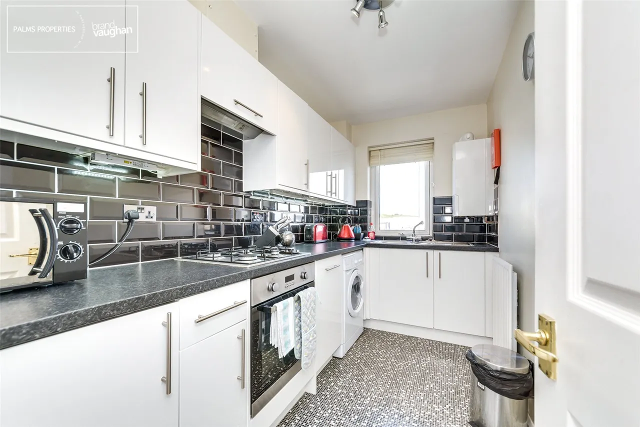 St. Vincents Court, The Strand, BN2, photo 4