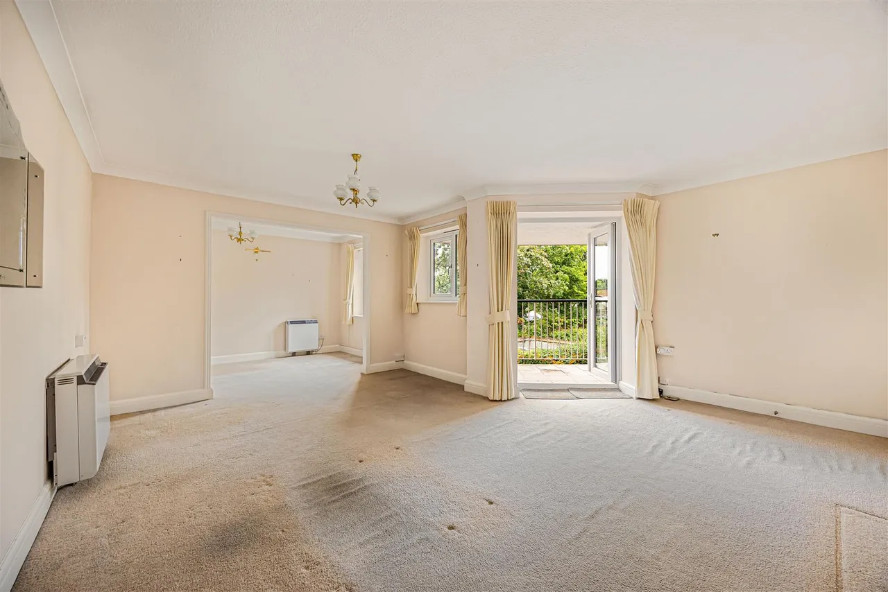 St. Barnabas Road, Emmer Green, RG4, photo 2