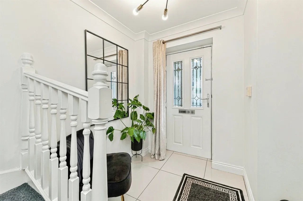 Brunswick Place, Heckmondwike, WF16, photo 14