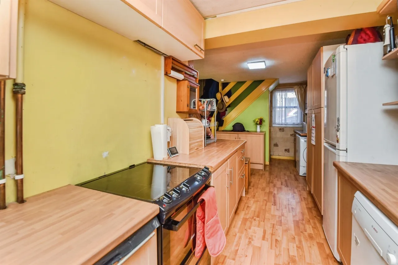 Wood Lane, Chippenham, SN15, photo 6