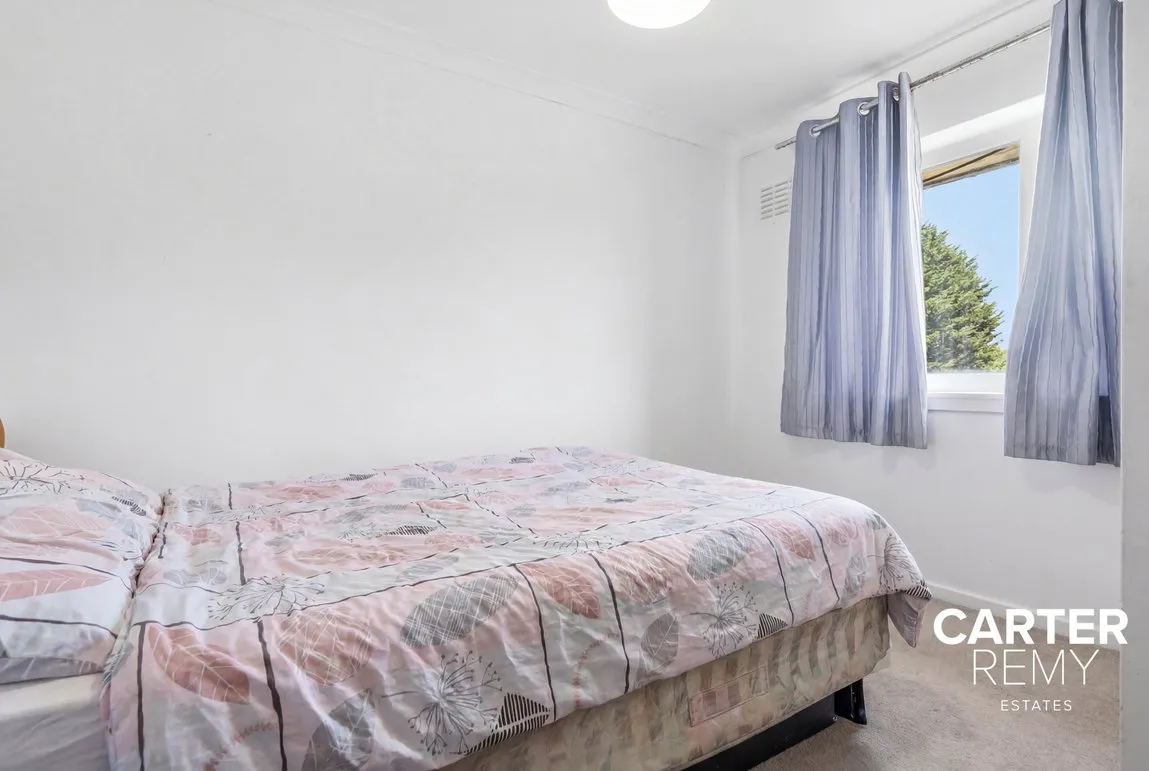 Theydon Crescent, Basildon, SS14, photo 13