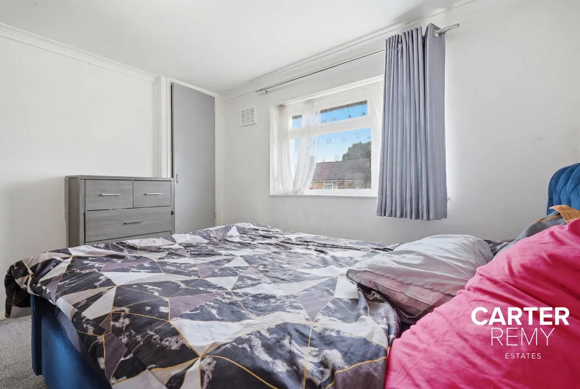 Theydon Crescent, Basildon, SS14, photo 10