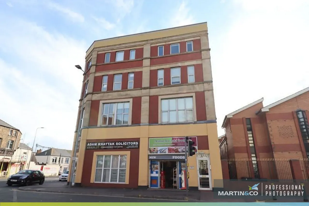 2 bed flat to rent, Victoria House, Riverside, CF11