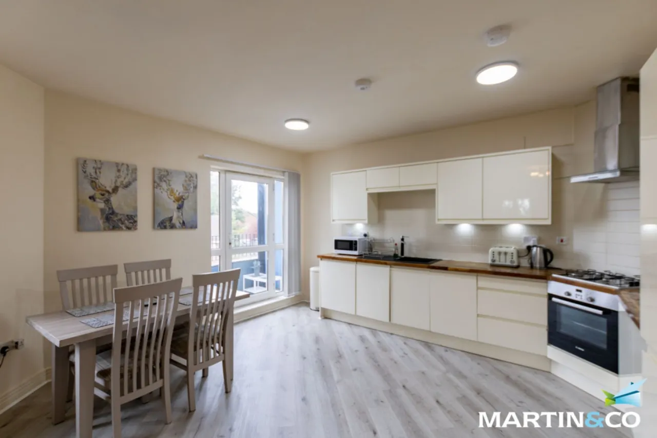Denver House, The Moorings, Hockley, B18, photo 2