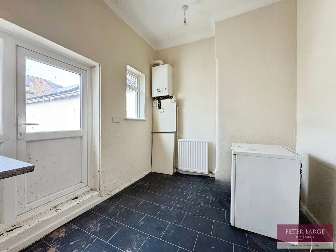 Kinmel Street, Rhyl, LL18 1AE, photo 10