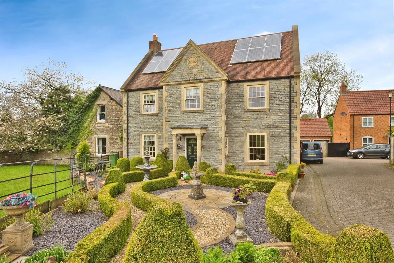 5 bed house for sale — The Budds, Shepton Mallet