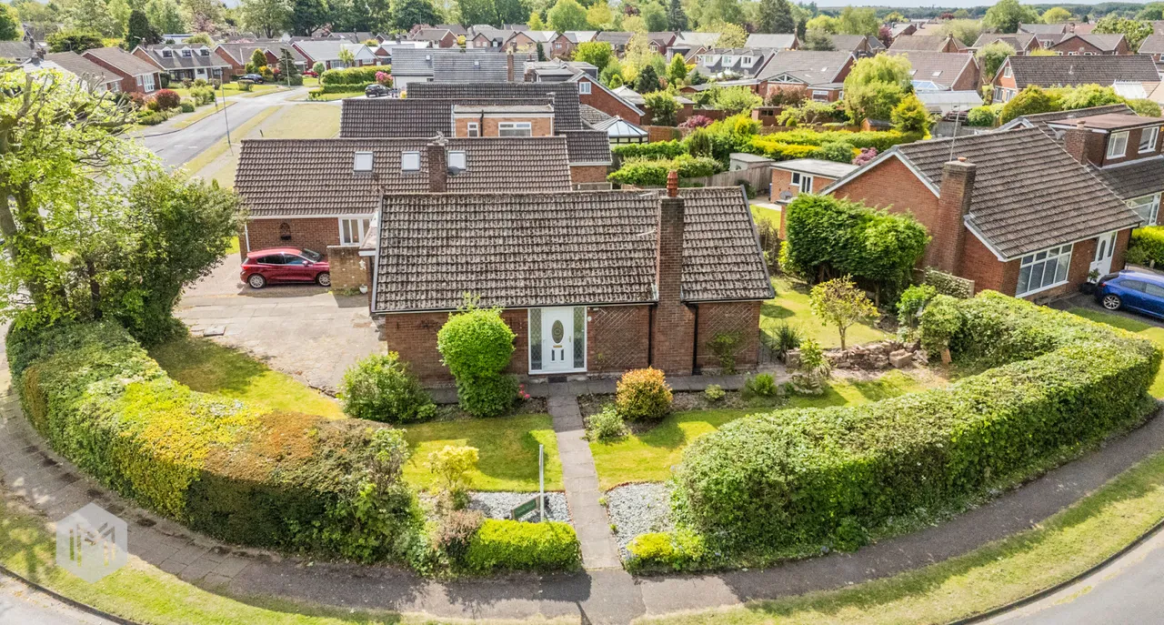2 bed house for sale — Cranwell Avenue, Culcheth, Warrington, WA3 4JY