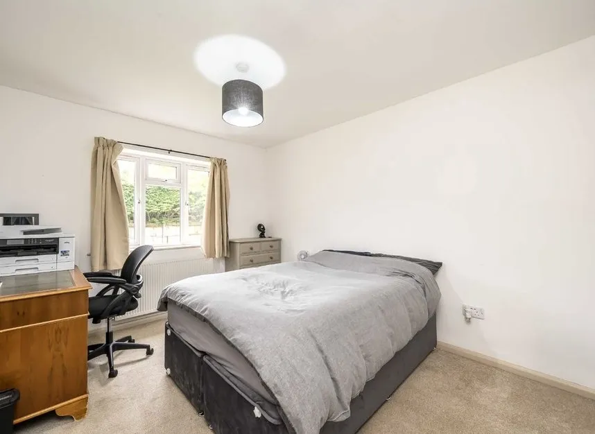 River Ash Estate, Shepperton, TW17, photo 6