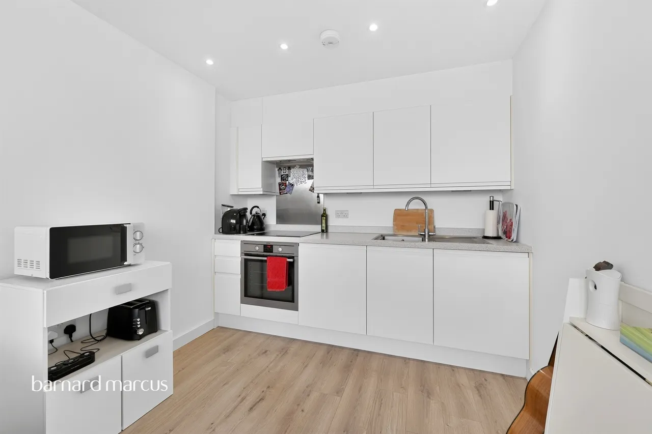 East Street, Epsom, photo 7