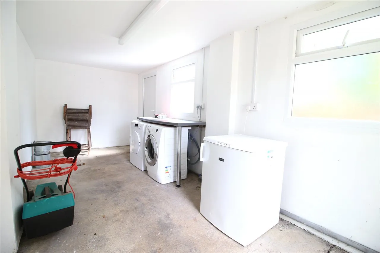 Bathurst Road, Cirencester, GL7, photo 13