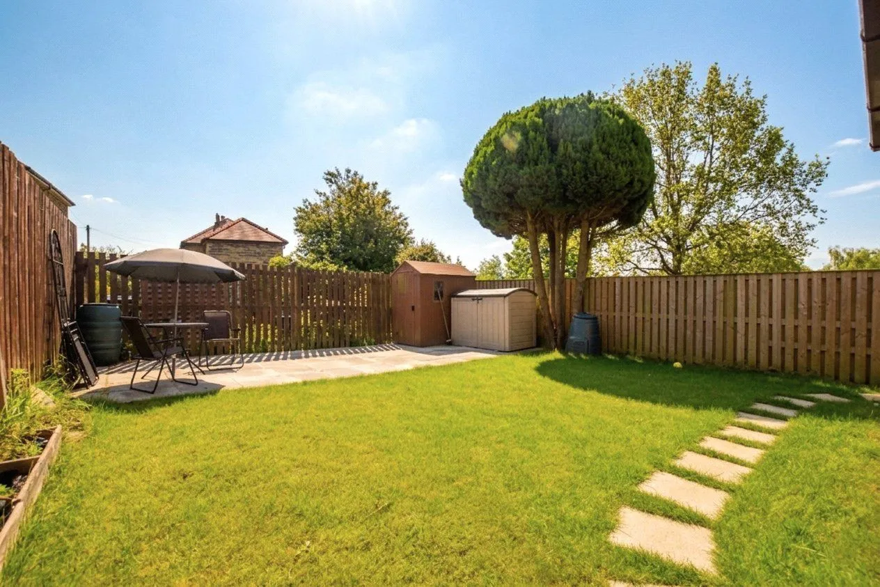Moorland Drive, Guiseley, LS20, photo 9