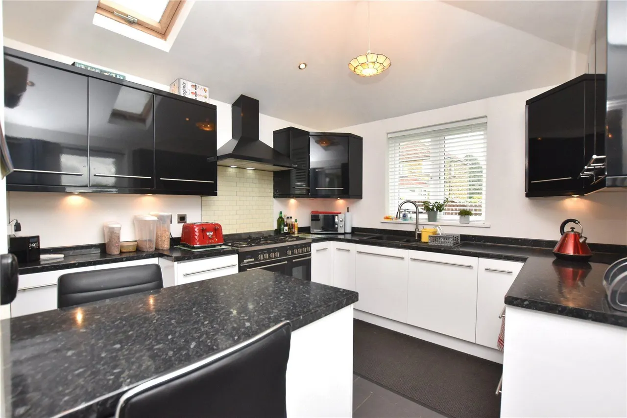 Moorland Drive, Guiseley, LS20, photo 17