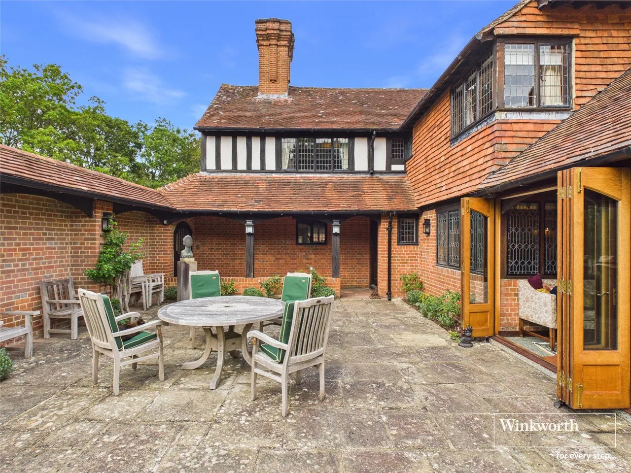 5 bed house for sale, The Common, Silchester, RG7