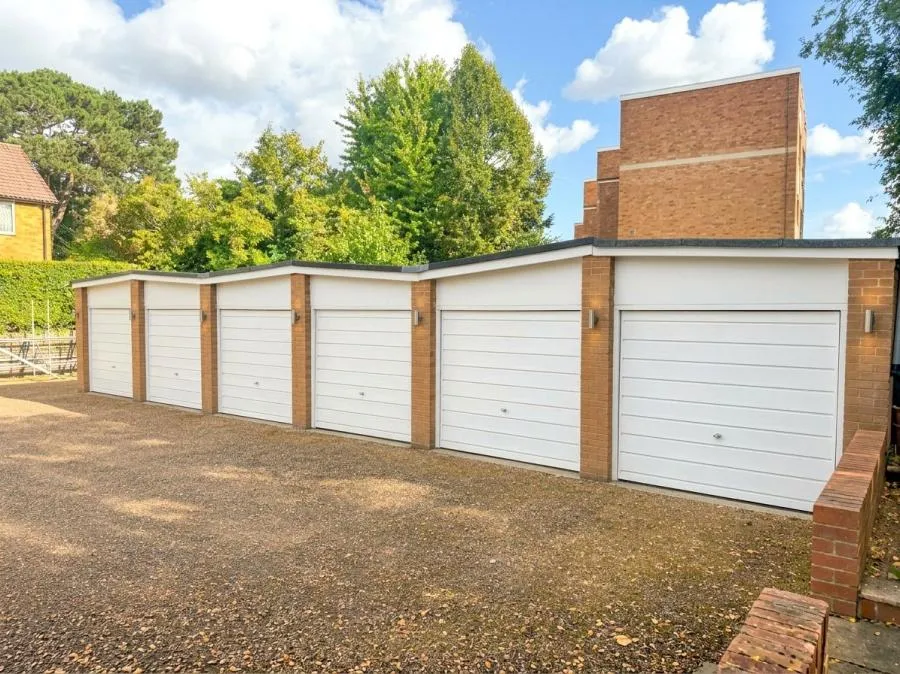 Guildford Road, Woking, GU22, photo 13