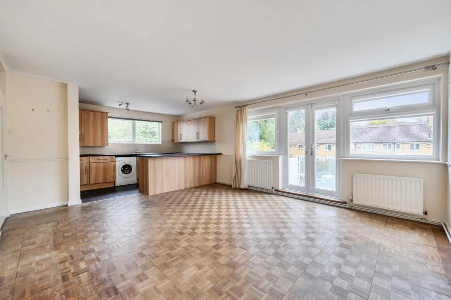 Guildford Road, Woking, GU22, photo 3