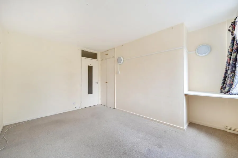 Guildford Road, Woking, GU22, photo 12