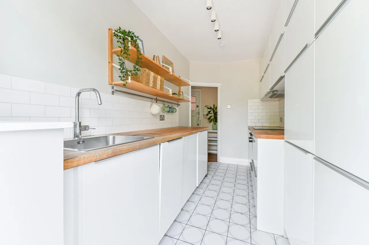 2 Monica Court, 44 Lewin Road, London, photo 7