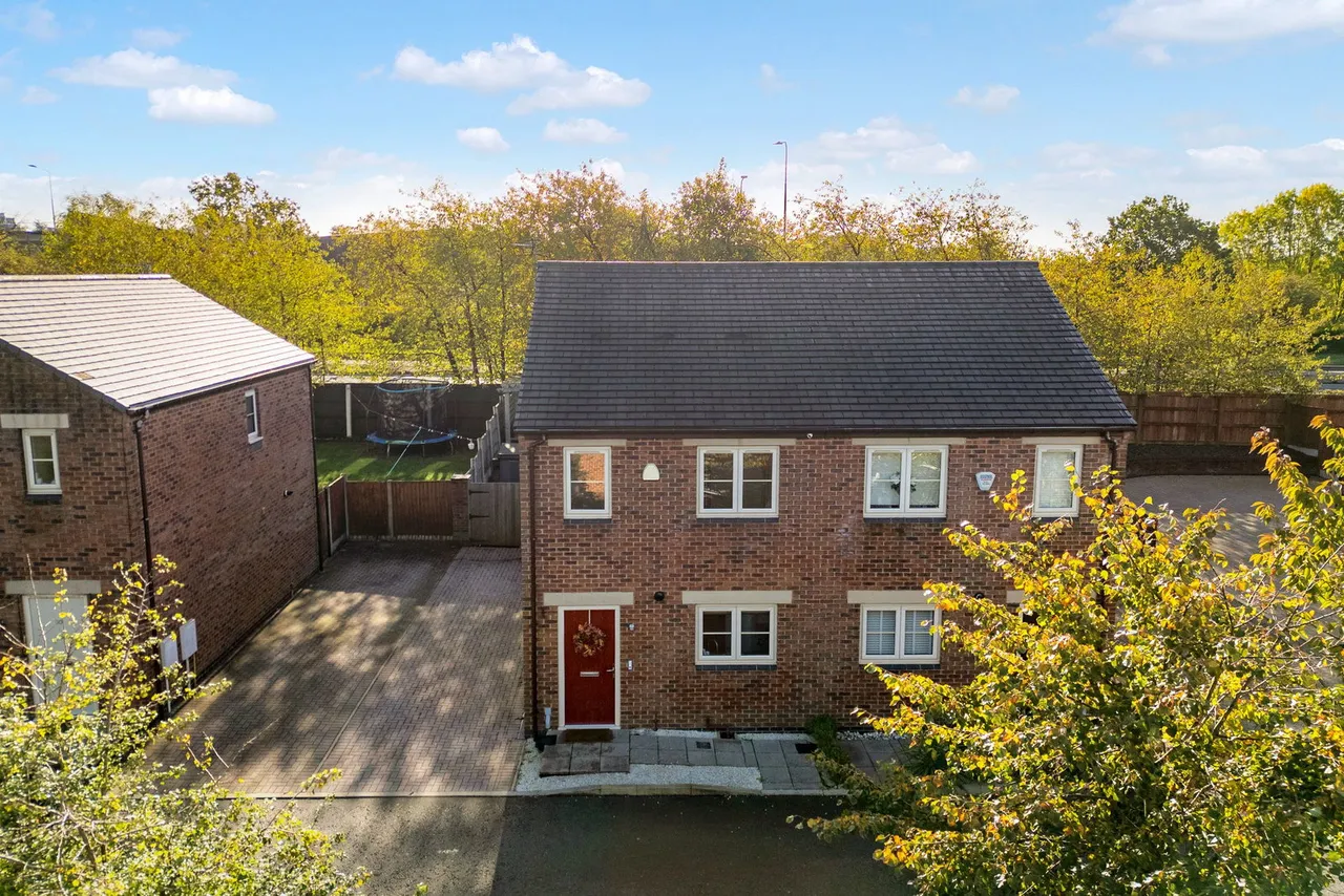 3 bed house for sale, Brook Meadow Close, Tyldesley, M29