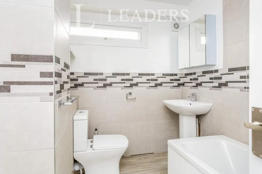 Lumsden Road, Southsea, PO4, photo 10