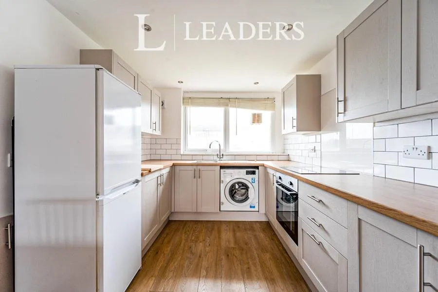 Lumsden Road, Southsea, PO4, photo 14