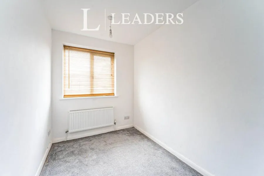 Lumsden Road, Southsea, PO4, photo 21