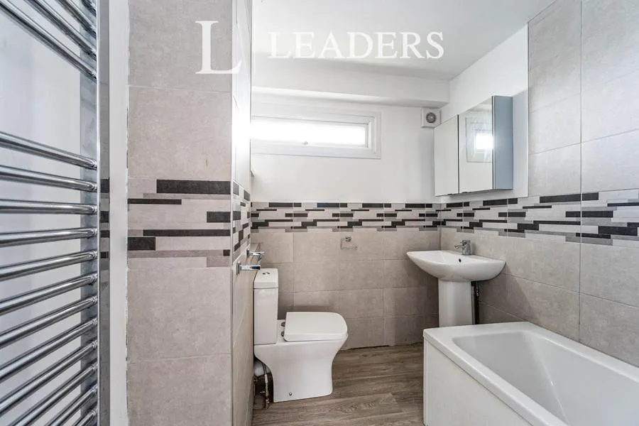 Lumsden Road, Southsea, PO4, photo 18