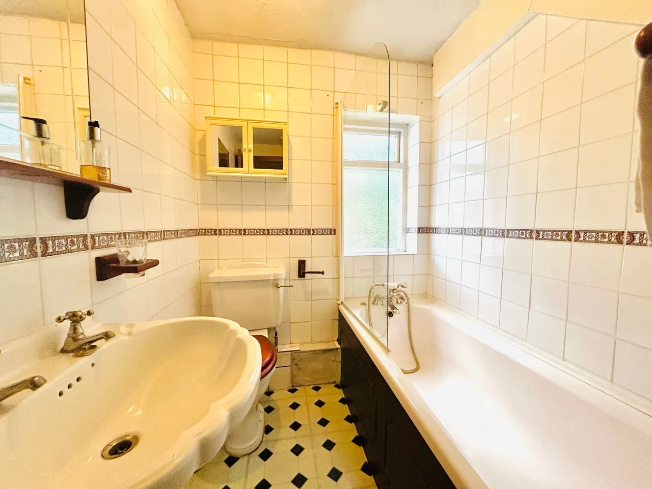 Arley Grove, Lymm, photo 7