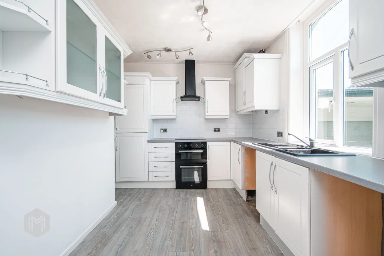 Brookshaw Street, Bury, BL9 6EB, photo 4
